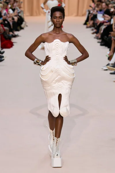 Look 54